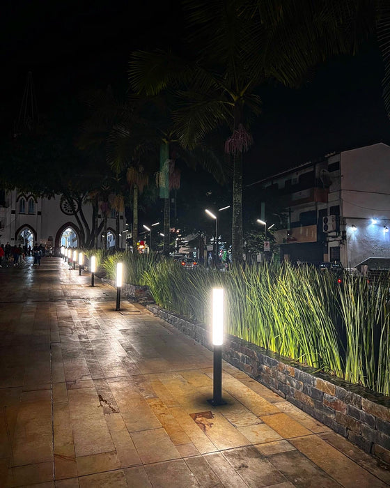 Luminaria tipo poste LED - BAMBU